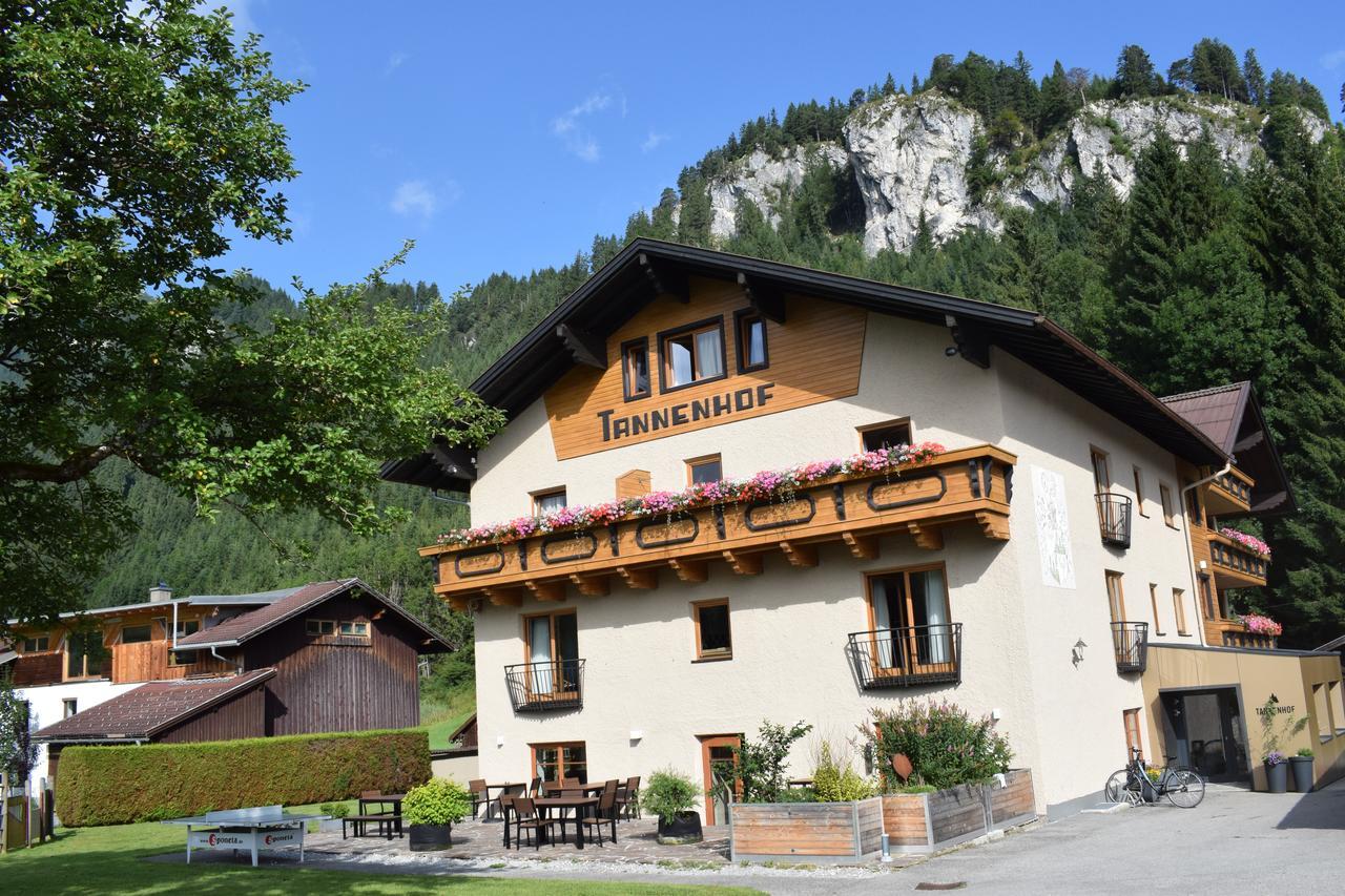 Der Tannenhof Hotel Reutte Exterior photo